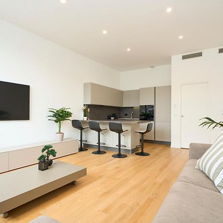 Luxury Design Suite - 20 Minutes From Duomo-Navigli ミラノ エクステリア 写真