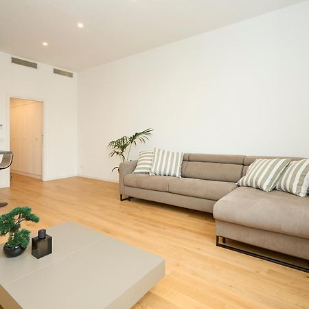 Luxury Design Suite - 20 Minutes From Duomo-Navigli ミラノ エクステリア 写真