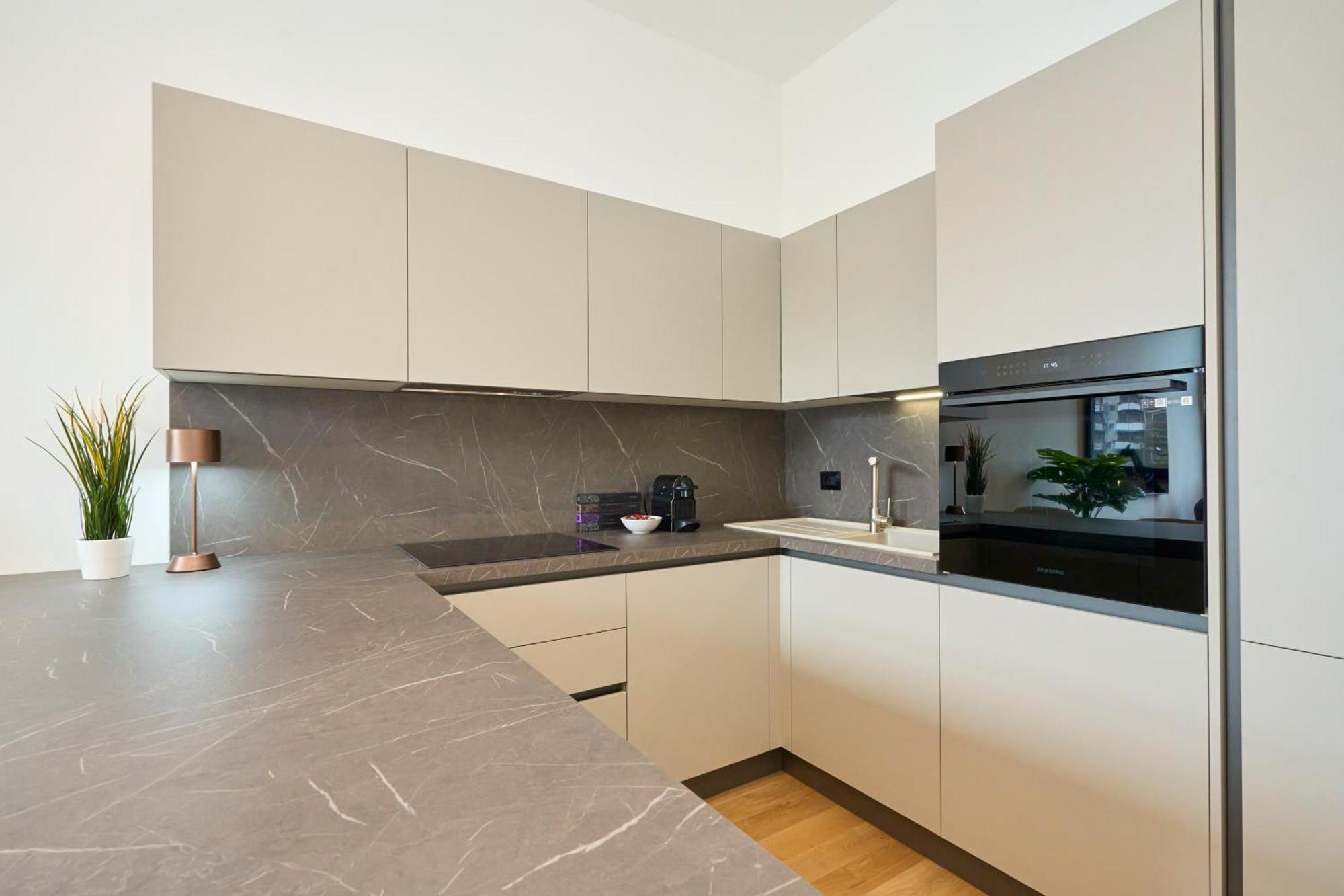 Luxury Design Suite - 20 Minutes From Duomo-Navigli ミラノ エクステリア 写真